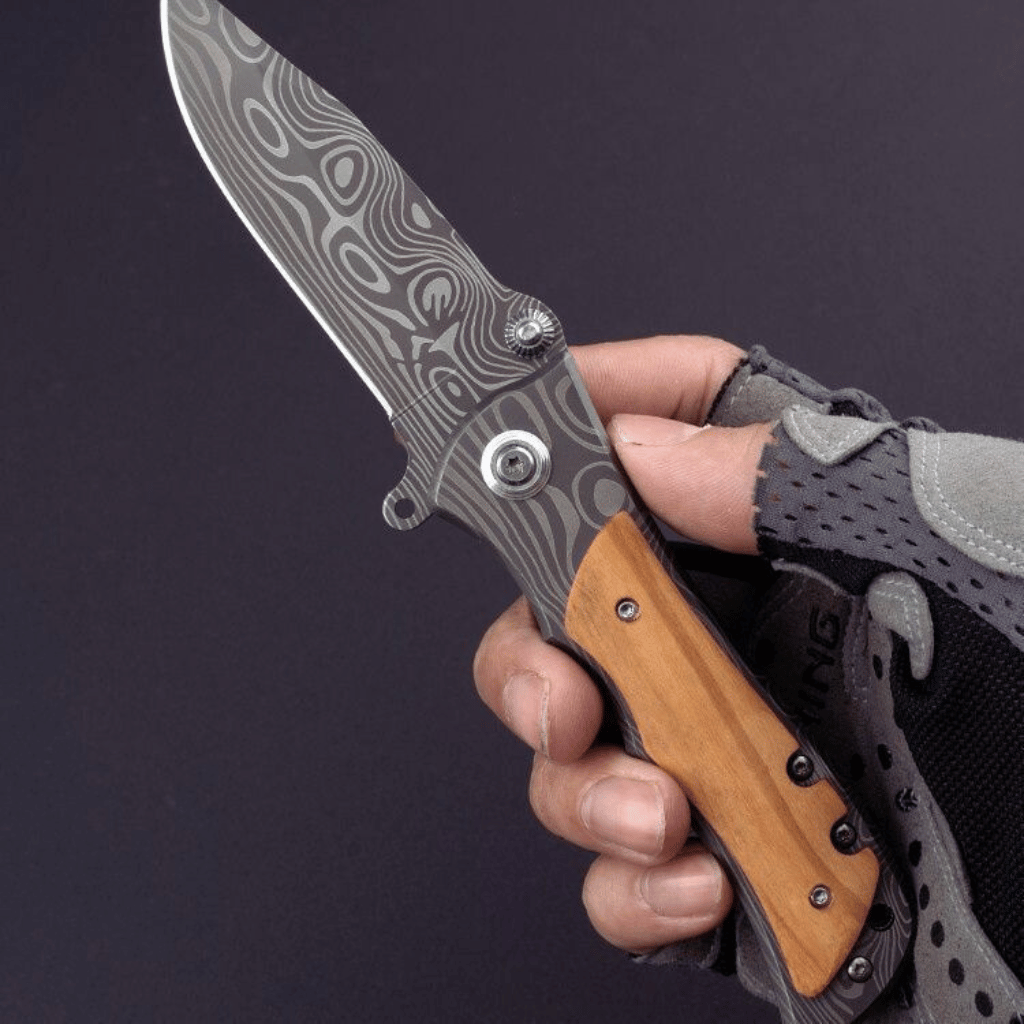 Outdoor Damascus Stainless Steel Folding Knife Olivewood Handle